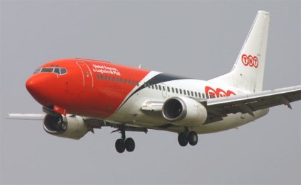 Boeing 737-300 TNT